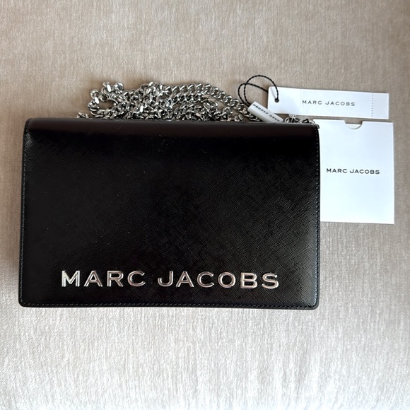 NWT marc Jacobs Party Wallet on a Chain